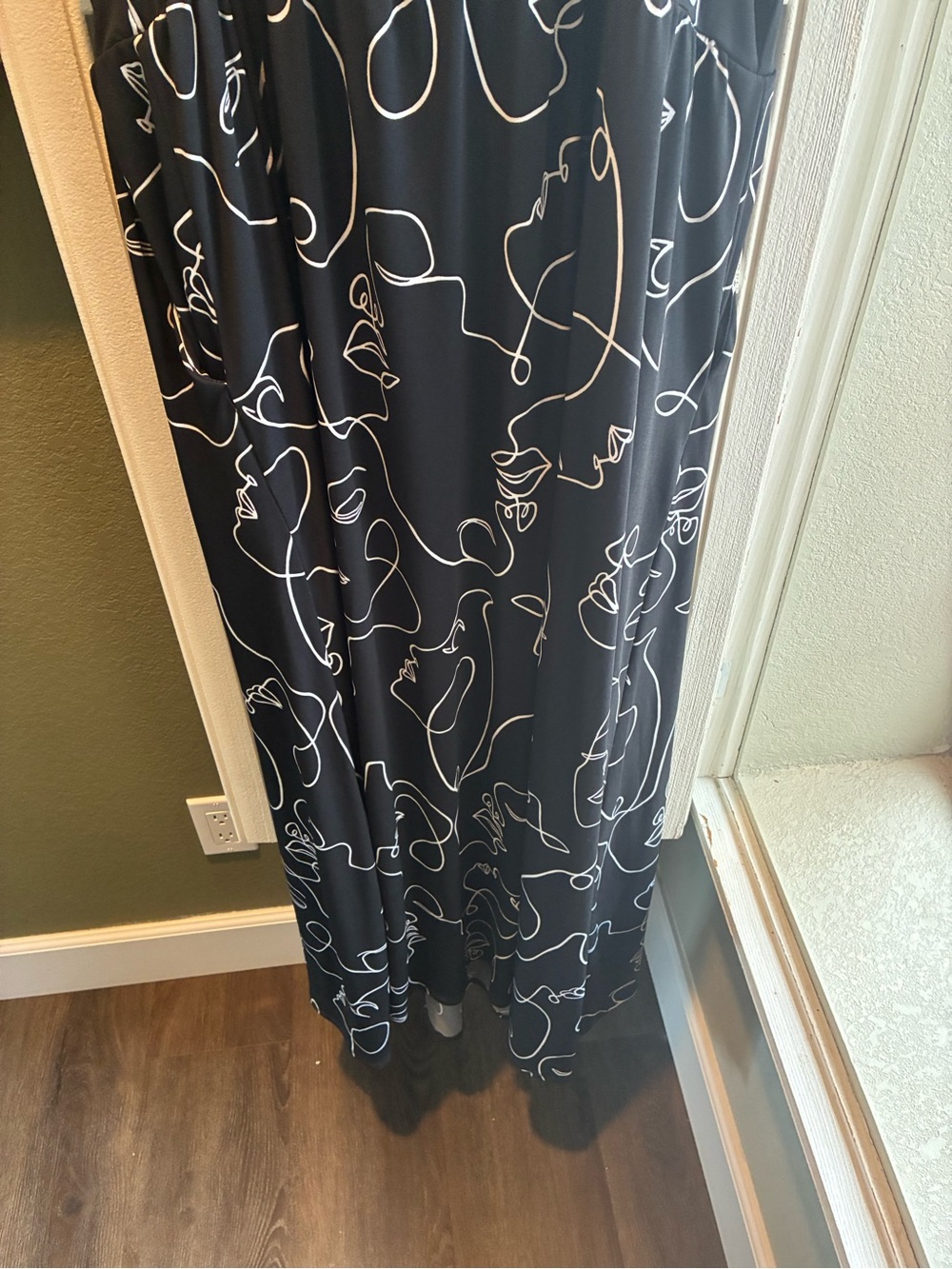 torrid Black Maxi Dress with White Abstract Line Faces - Picture 11 of 11